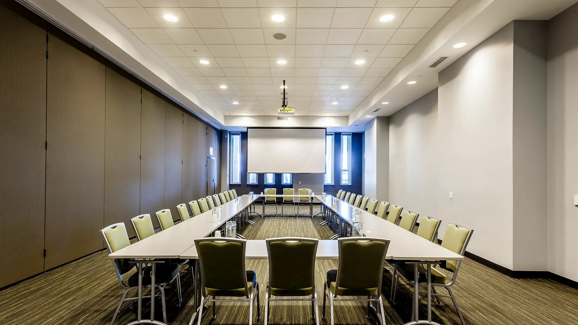 Residence & Conference Centre - Toronto Downtown